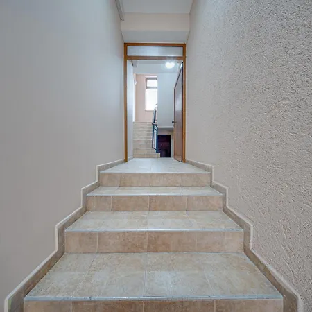 Vega - Metro アパート