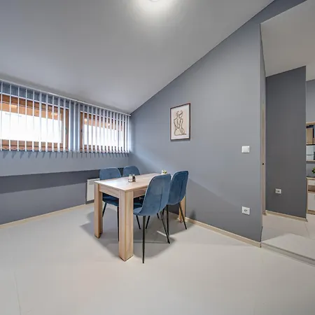 Vega - Metro Apartmán Sofie