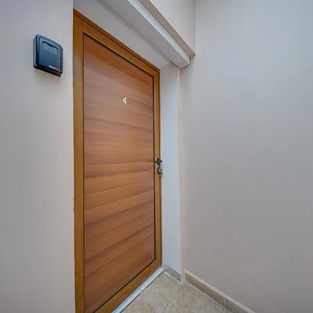 Vega - Metro Apartmán Sofie