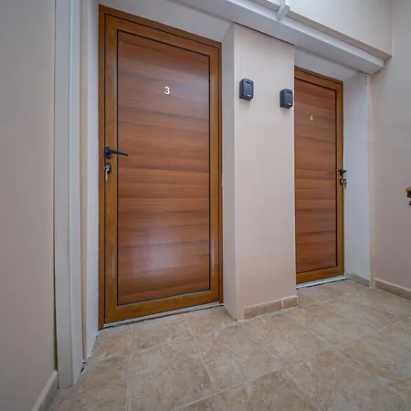 Vega - Metro Apartmán *